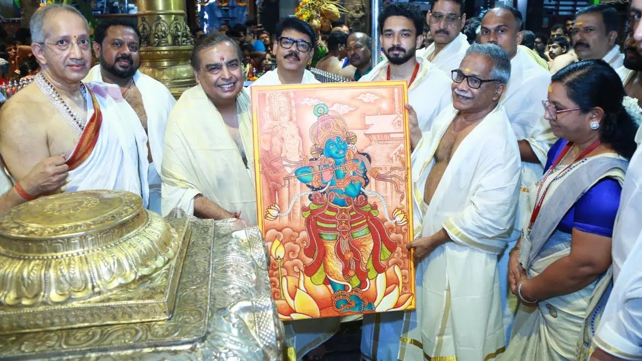 ഗുരുവായൂരപ്പന്റെ സന്നിധിയിലെത്തി മുകേഷ് അംബാനി; ദേവസ്വം ആശുപത്രി നിര്‍മ്മാണത്തിന് 15 കോടി കൈമാറി.